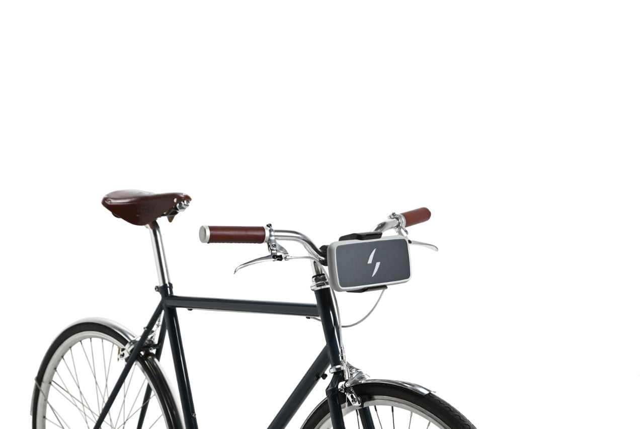 Swytch eBike Kit, ora la batteria diventa tascabile e colorata